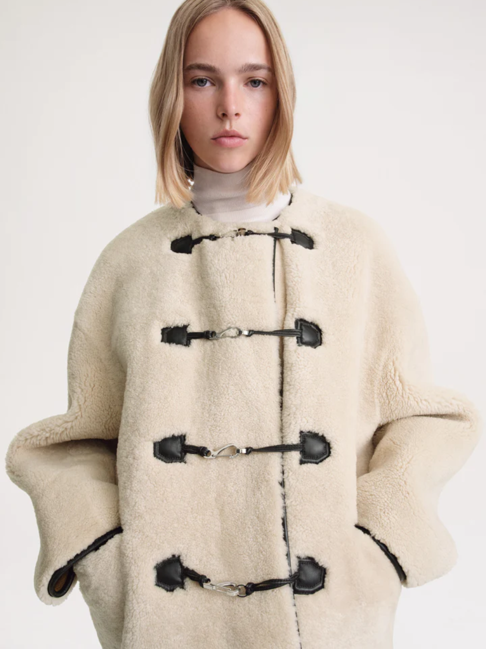 TOTÊME TOTEME SHEARLING CLASP JACKET 